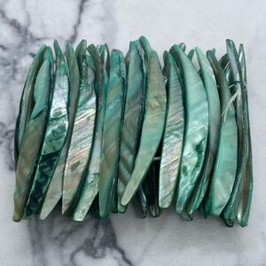 *For Repair* Green Abalone Shell Bracelet Dyed Mother of Pearl